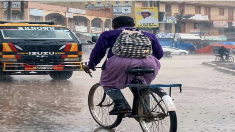 Sheila Gashumba to Pay School Fees Until University for Viral Girl Who Cycled in Heavy Rain